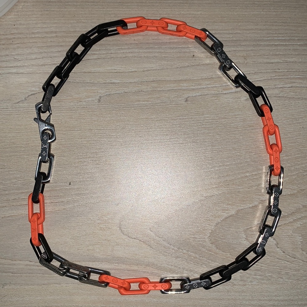 Louis Vuitton chain link necklace